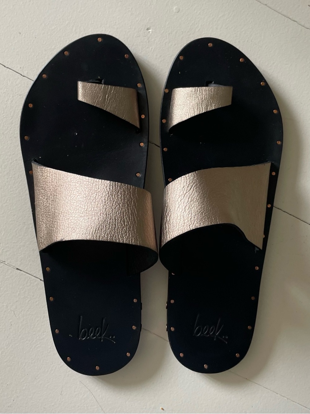 Beek Finch sandals size 8
